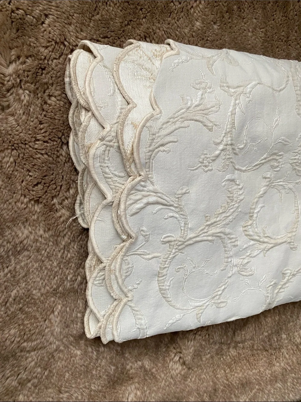 Yves Delorme Elegant Ivory Scalloped Embroidered Comforter